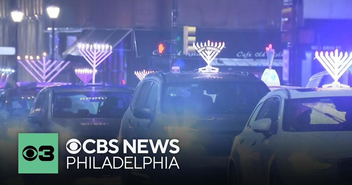 Hundreds gather to celebrate the fourth night of Hanukkah with the menorah lighting ceremony in Philadelphia