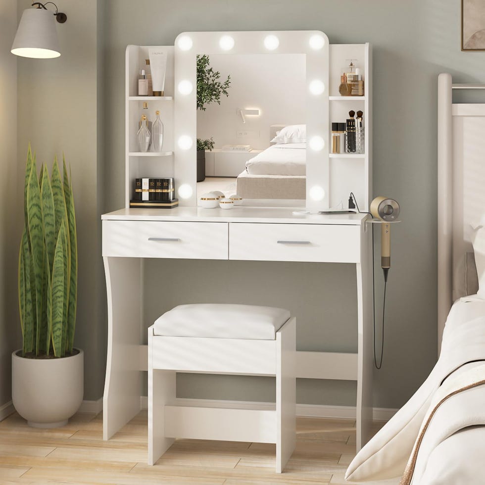 Dressing table with lights