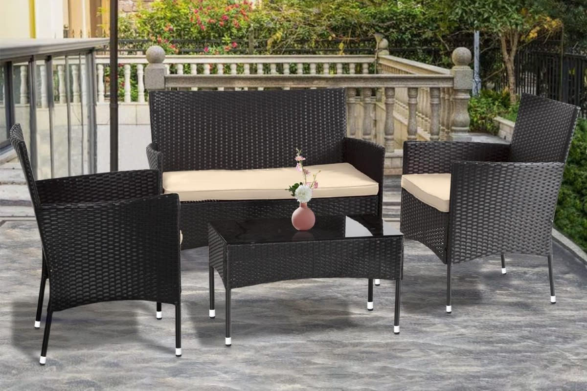 The Amazon's Choice Patio Furn The Set is available for 93 US dollars, and buyers say that it is "comfortable enough to make a nap".