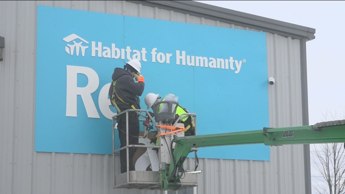 Habitat for Humanity opens ReStore in Bowling Green