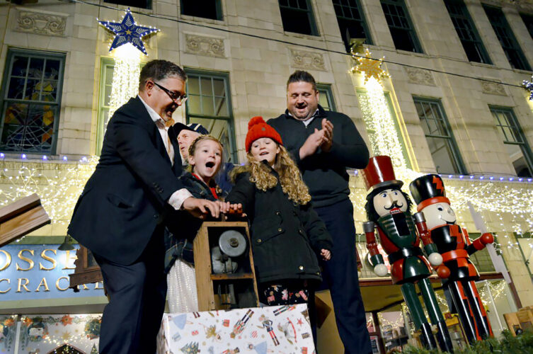 Nutcracker light up the city center of City | News, sports, jobs