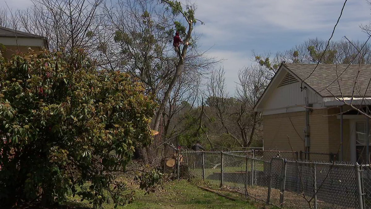 North Texas companies and homeowners are preparing for harmful winds before NBC 5 Dallas-Fort