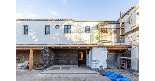 Perry Lieber's approach to construction and conversion in Santa Barbara is investigating a new article