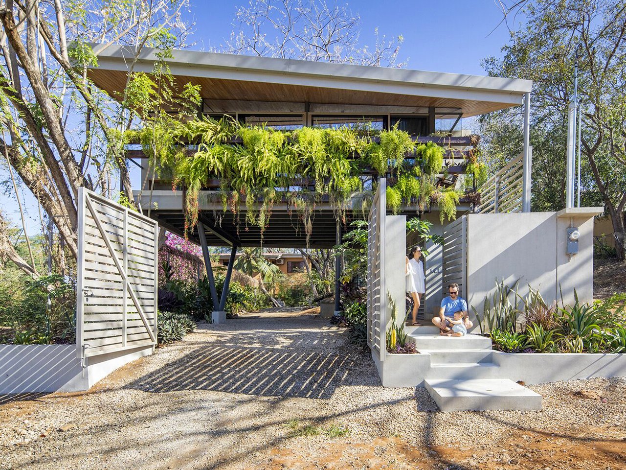 Off-Grid Living: The 5 key principles behind sustainable houses