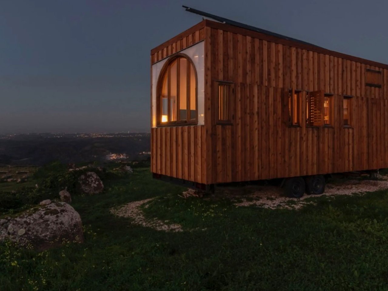 Off-Grid Living: The 5 key principles behind sustainable houses