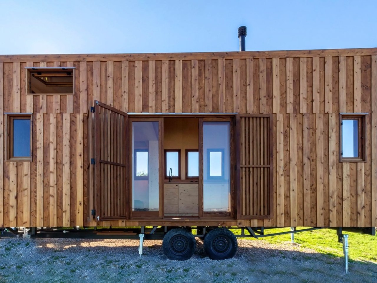 Off-Grid Living: The 5 key principles behind sustainable houses