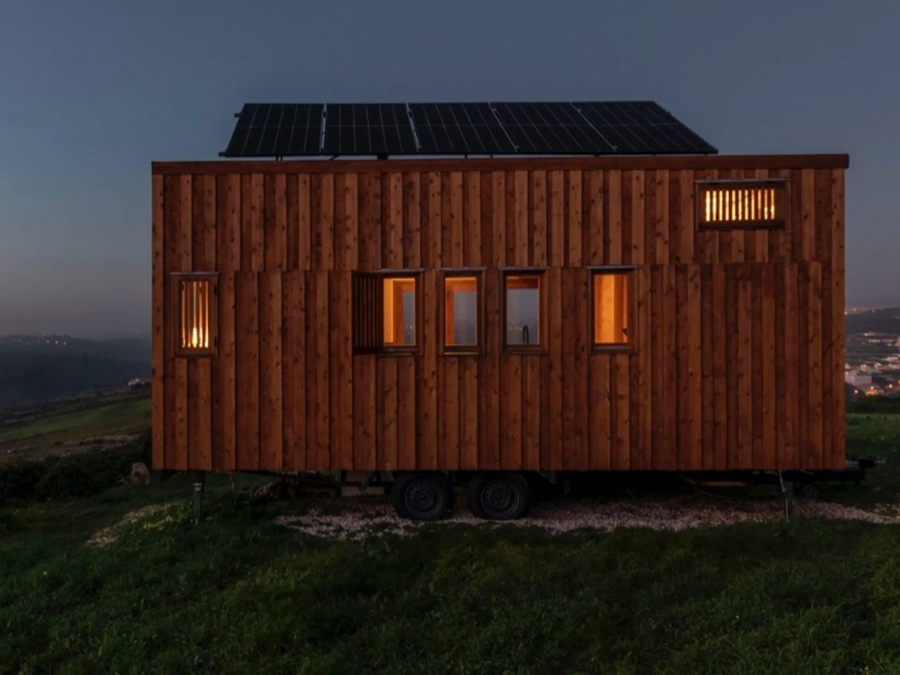 Off-Grid Living: The 5 key principles behind sustainable houses