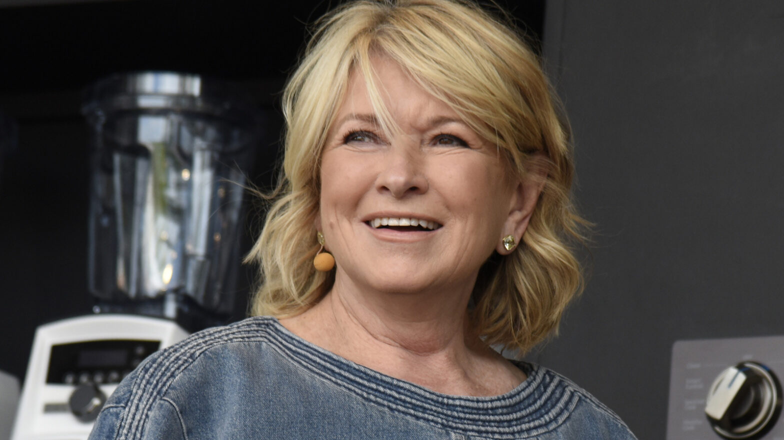 Why Martha Stewart advises people to realize themselves on their oven