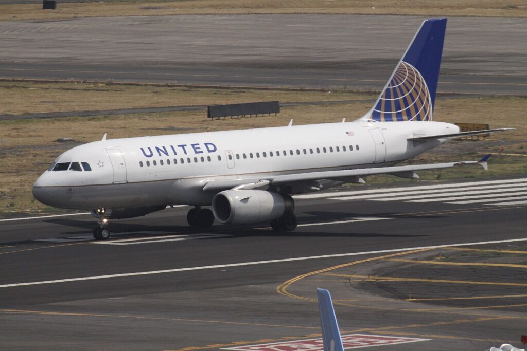 United Airlines flight attendant enters a lawsuit of $ 30 million against Airbus