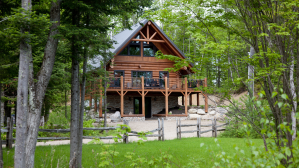 Cottage in the forest because more Canadians turn into Cottage than full -time houses