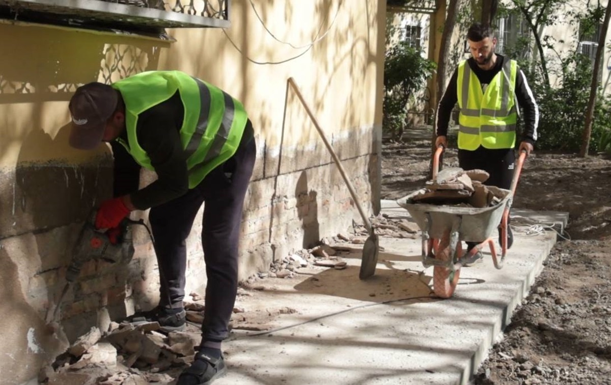 Odesa Rathaus shows how repairs can be completed on a building