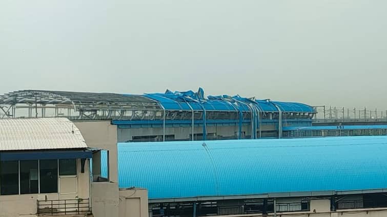 Sturm harms roof on the new Ashok Nagar Rapid Rail Station Delhi's new Ashok Nagar Rail Rail: Video