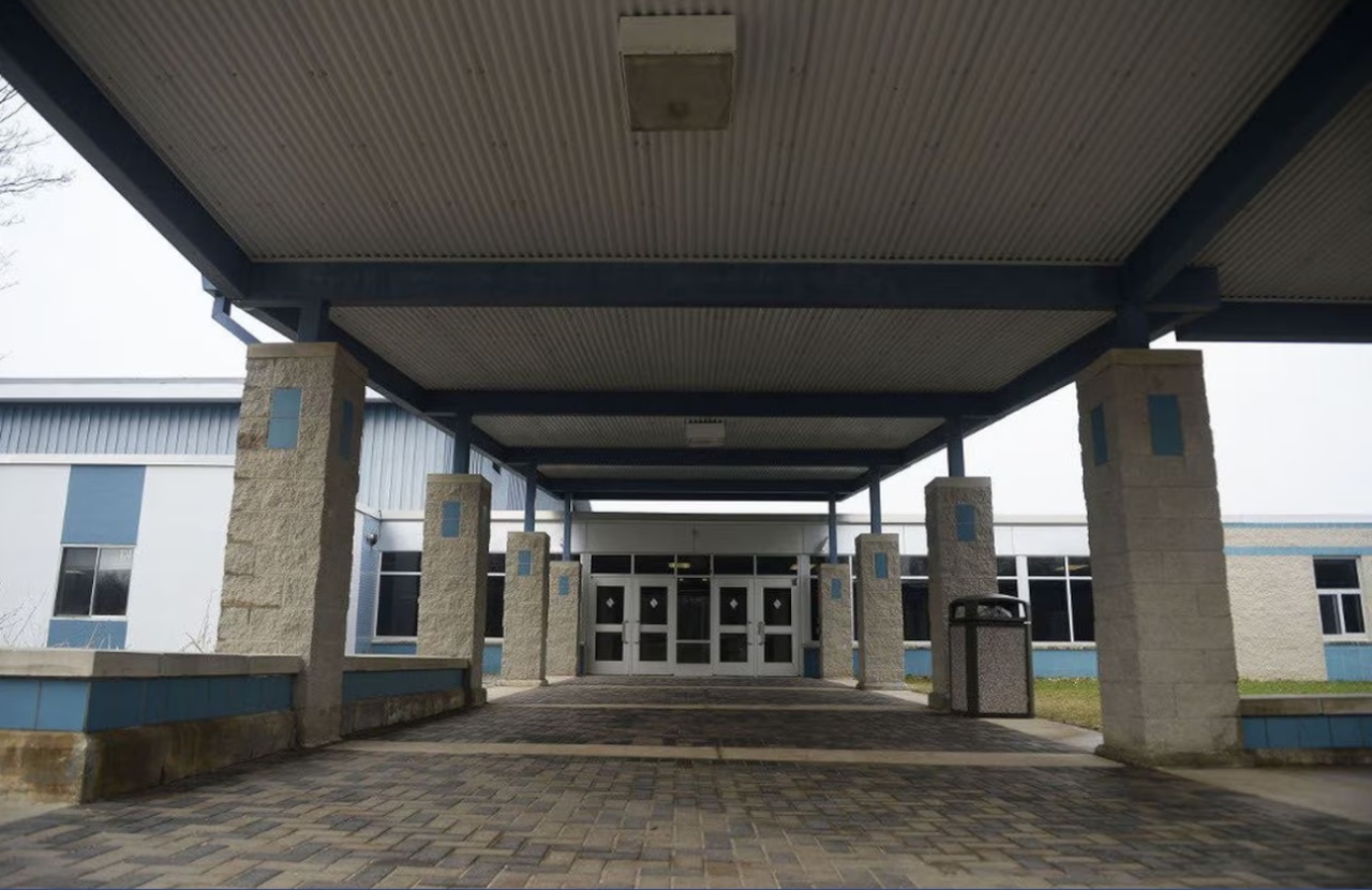The voters approve $ 12.34 million East Jackson School Bond extension