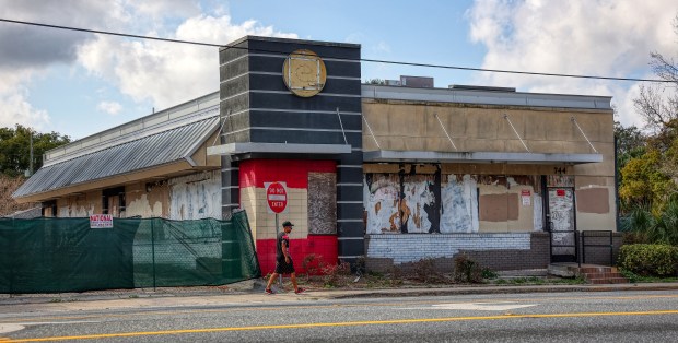 The former Burger King on the West Colonial Drive on Tuesday, February 11, 2025, was later demolished. (Ricardo Ramirez Buxeda/ Orlando Sentinel)