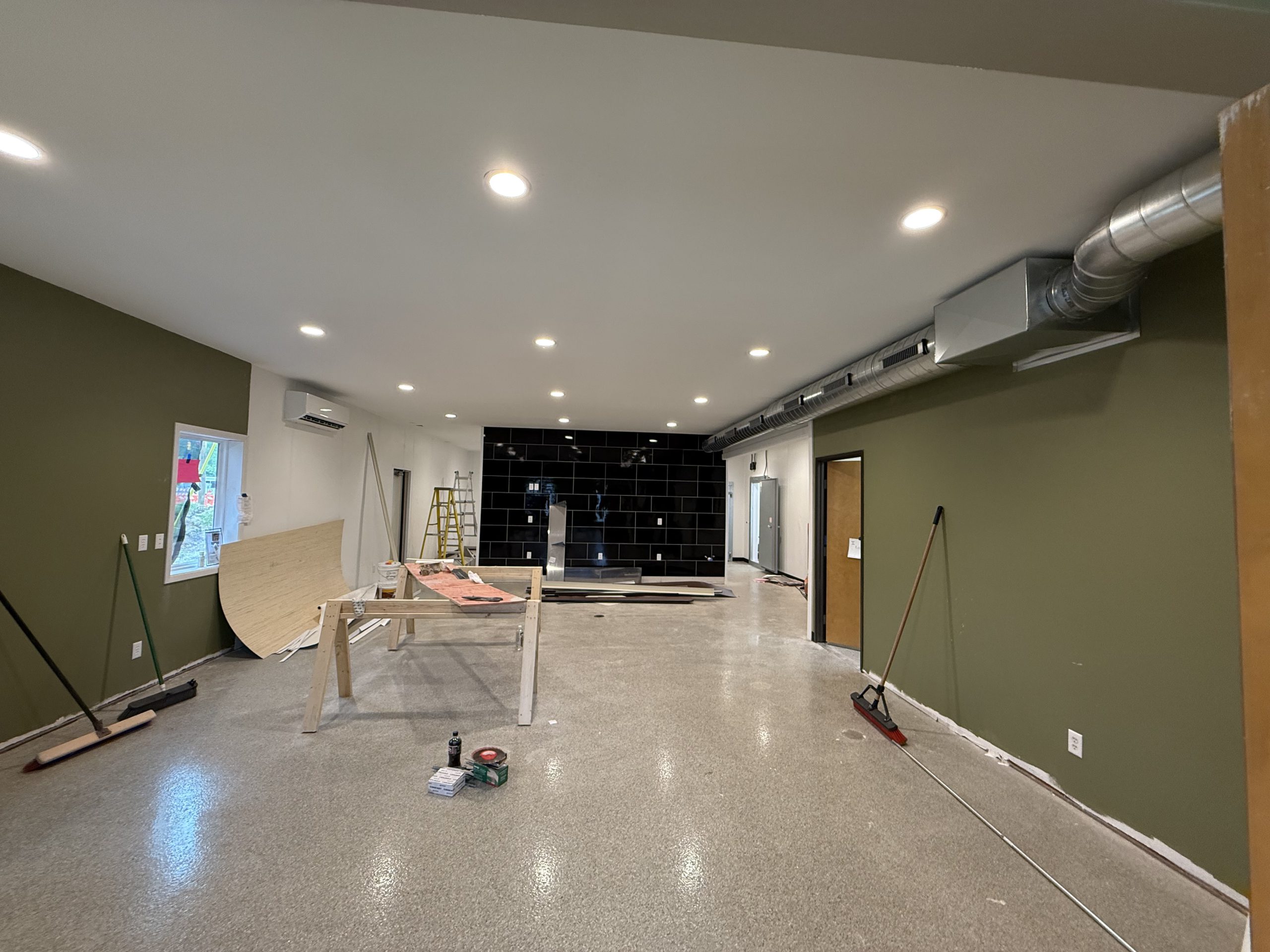 Real estate | Video | Forward Remodeling brings new roof to Eaton's fresh pizza in the River Road in West Bend, Wi