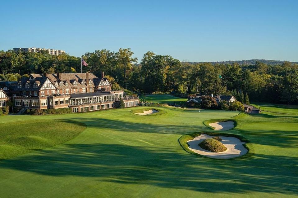 Baltusrol - 18th Upper Clubhaus - Evan Schiller