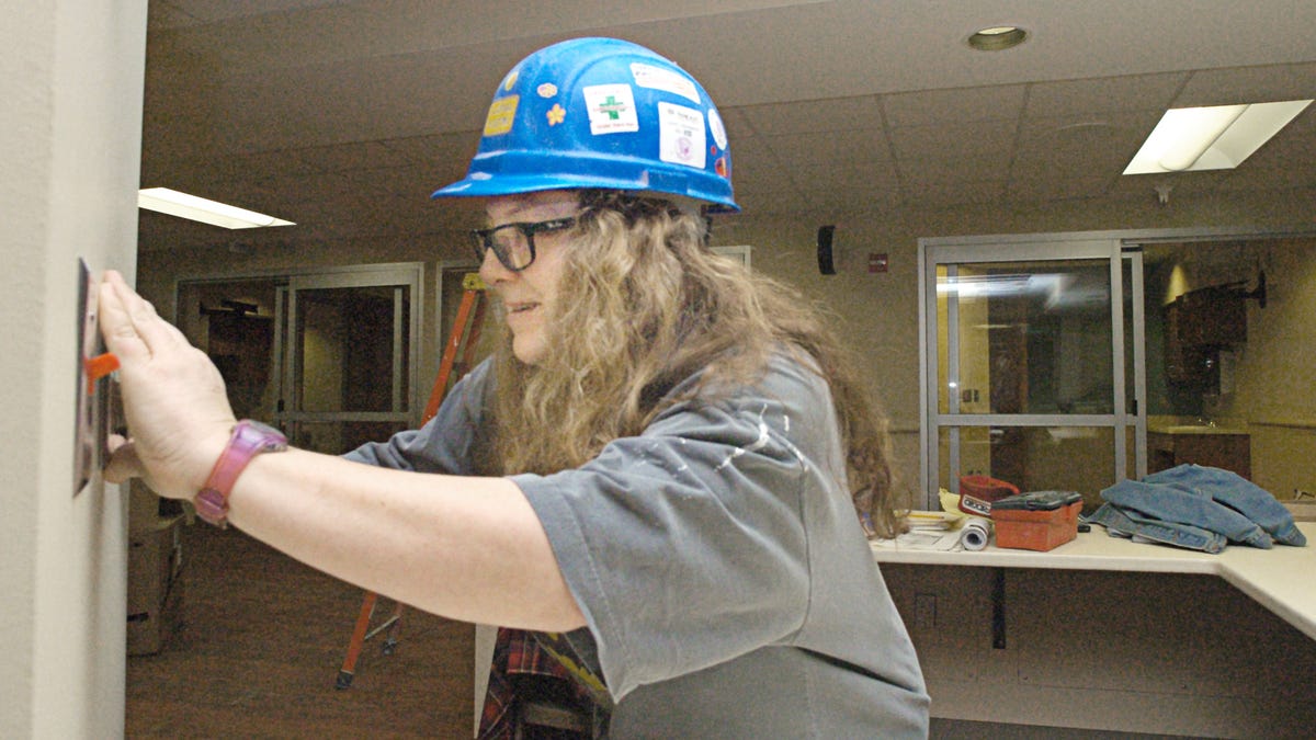 Free workshop in Danielson helps home owners to tackle electrical problems