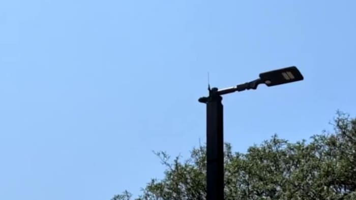 Highland Park residents celebrate new street lamps