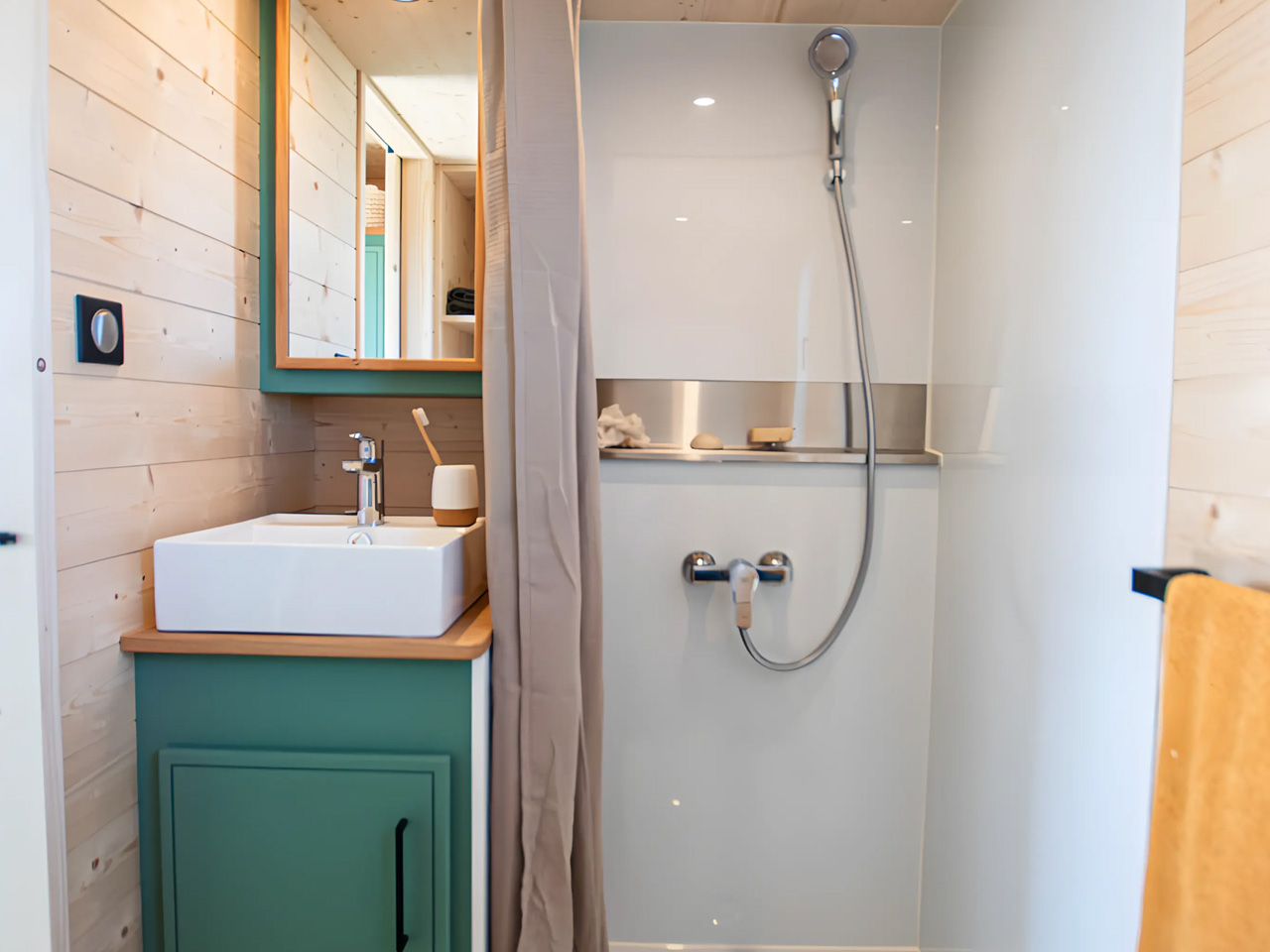 French tiny house offers an ideal solution for home office for long -distance workers who are looking for comfort and efficiency