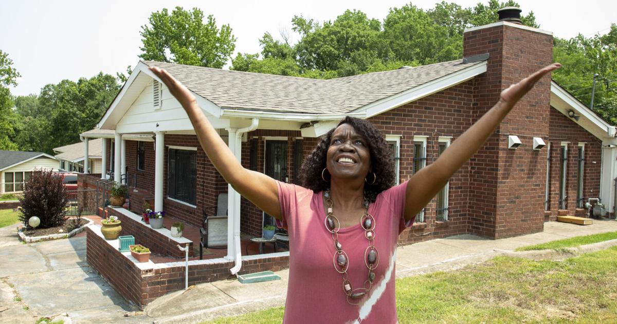 FHLB Dallas and First Security Bank Award $ 9,000 scholarship to Little Rock Woman for urgently needed roof repairs | National business