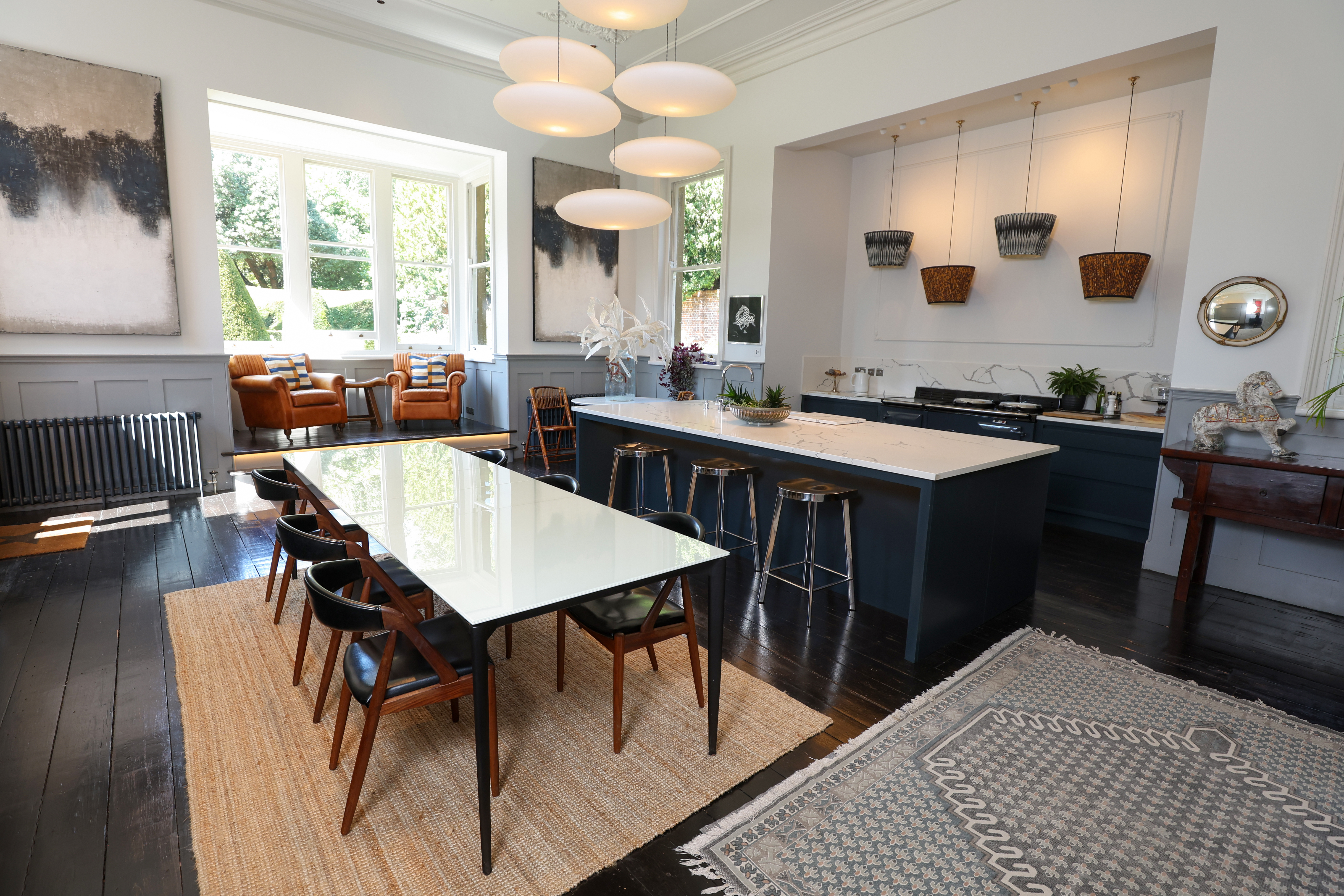 Renovated kitchen and dining area in Histon Manor.