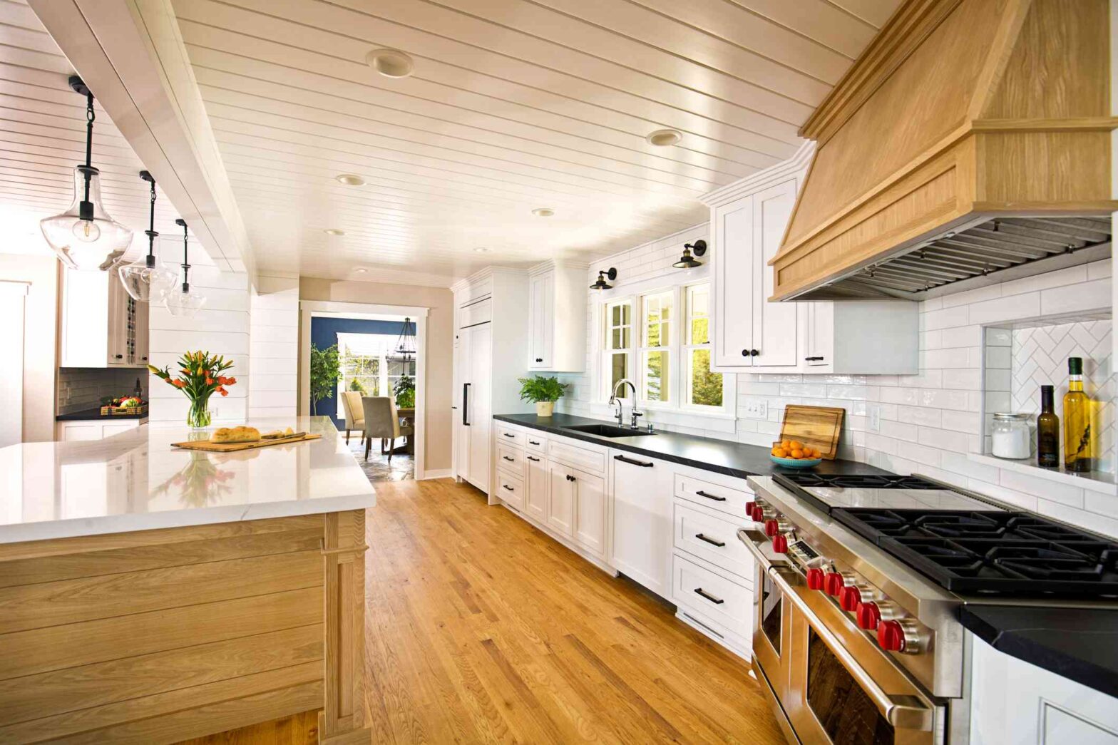 7 kitchen cabinet colors that consider designers to be outdated