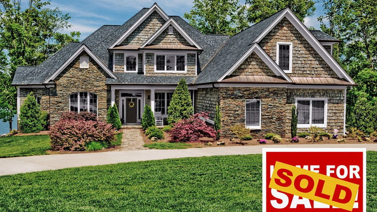 Green to Gold: How lawn care can give the value of your house 20,000 US dollars