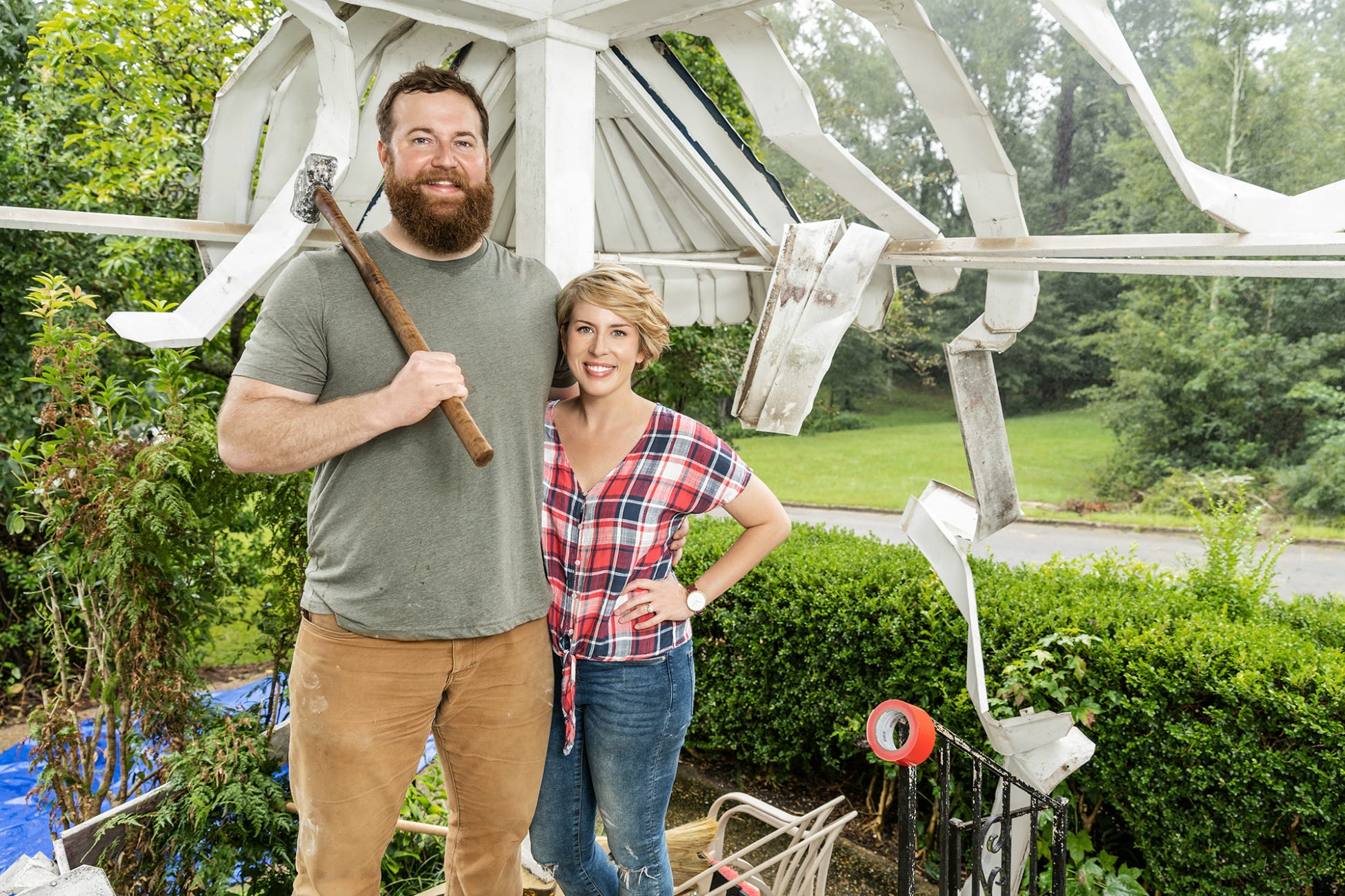 HGTV Home Town Stars' Hotel starts fire