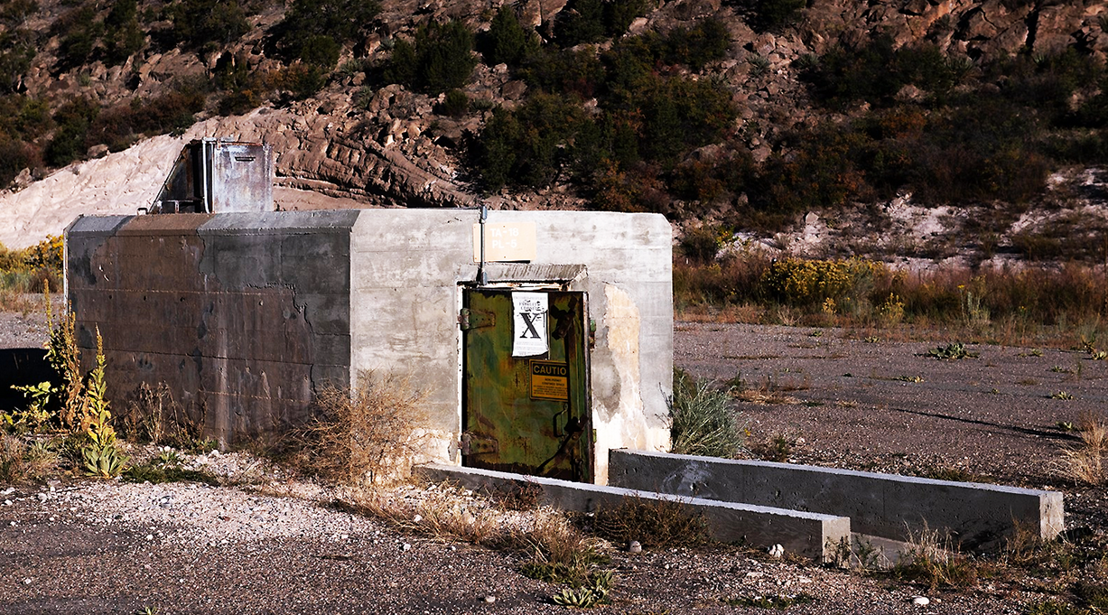 Maintenance of the story "Behind the Fence" ... Archaeologist, Historic Building's team restores the Manhattan project relics