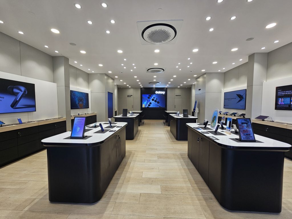 Samsung improves Mumbai's presence in retail with a new Premium Experience Store in Andheri West