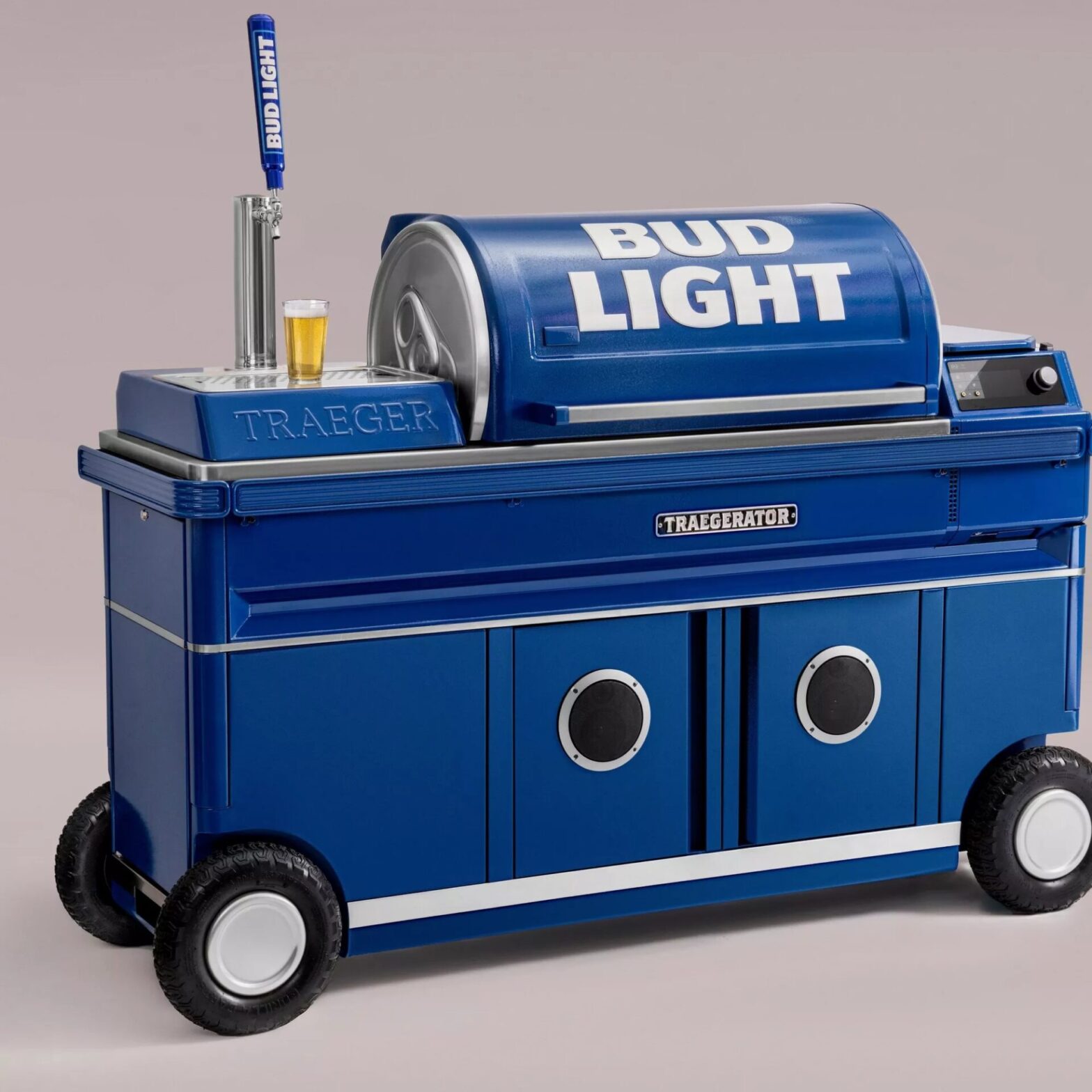Traeger starts one of a traegerator with Bud Light - Cookout messages