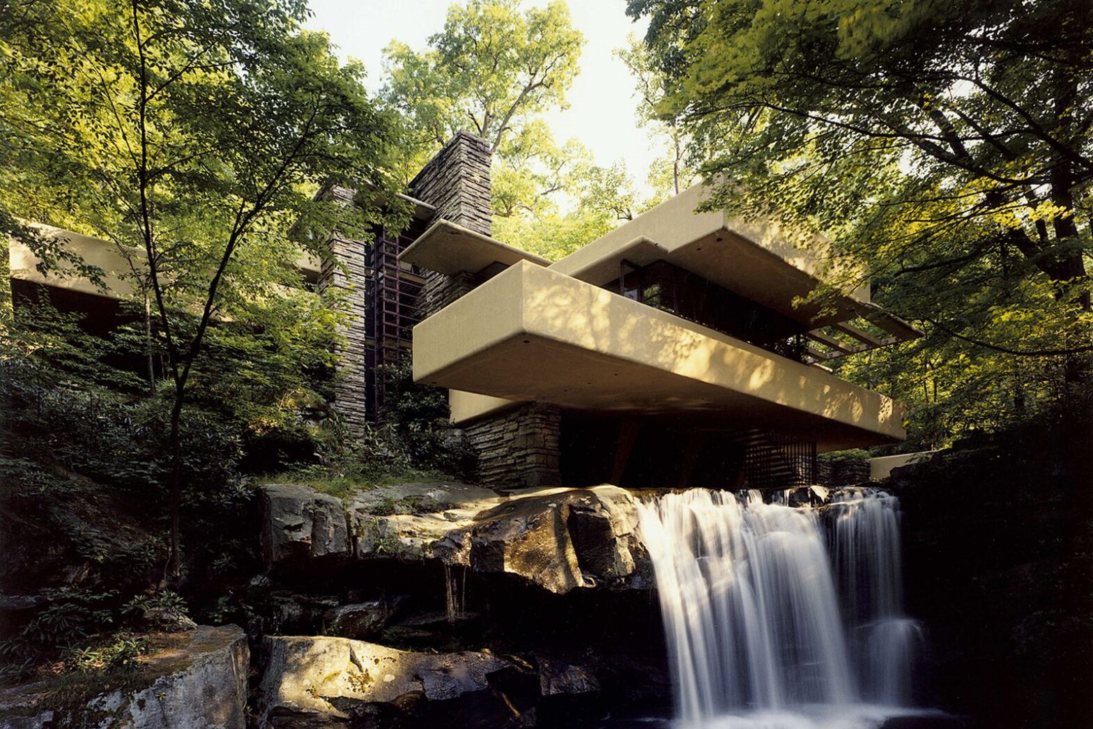 The roof of Fallingwater is leaking. Can this renovation of 7 million US dollar Frank Lloyd Wright's masterpiece protect?