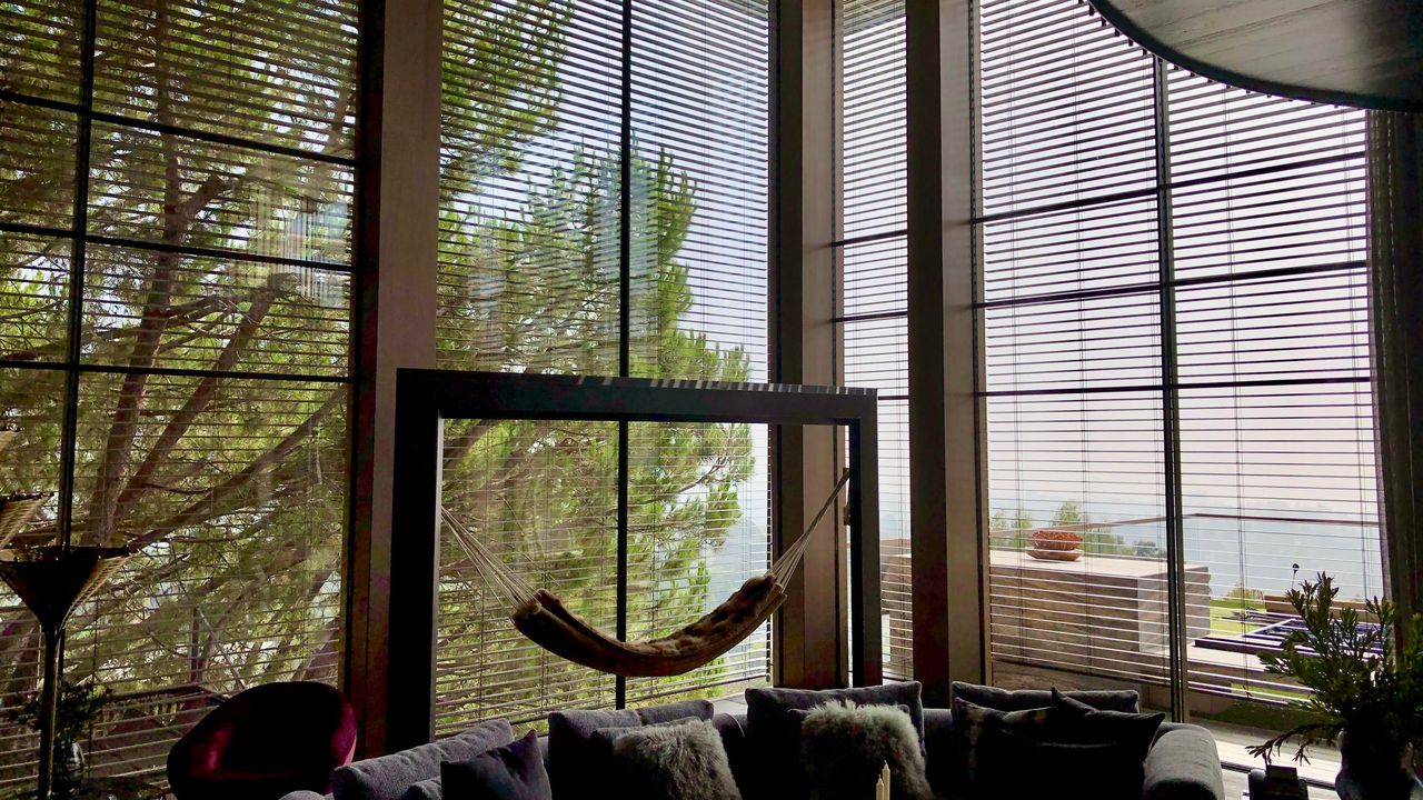 The Smart Shade Revolution: In the mission of a company to protect houses and goods