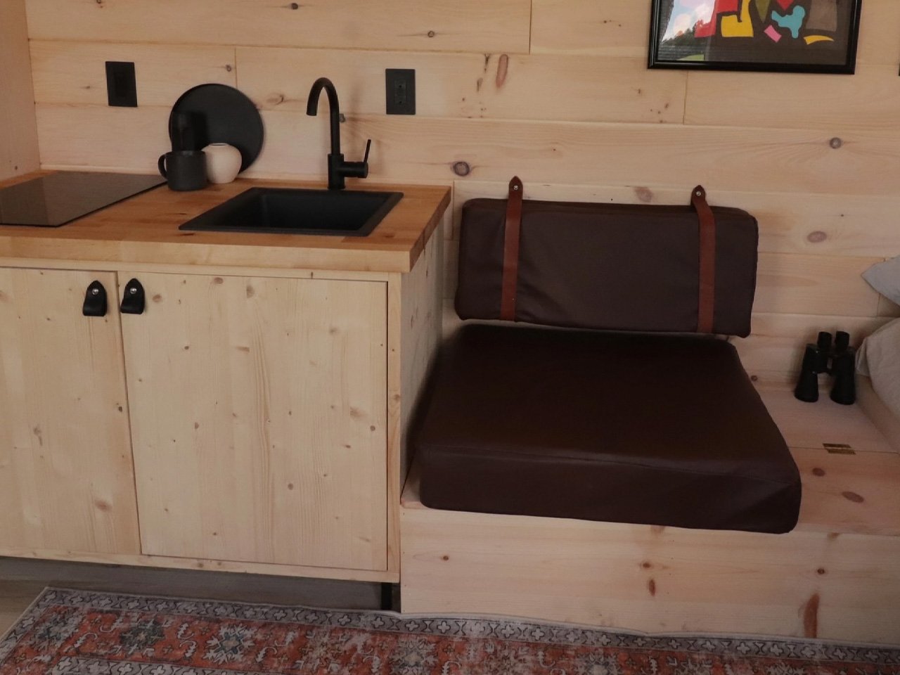 This travel -friendly tiny at home has distracted the attic and changed everything