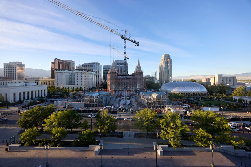 New photos of the renovation of Temple Square - September Progress