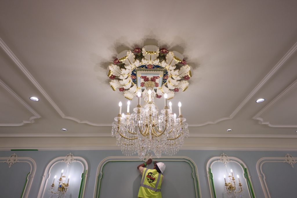 New photos of the renovation of Temple Square - September Progress
