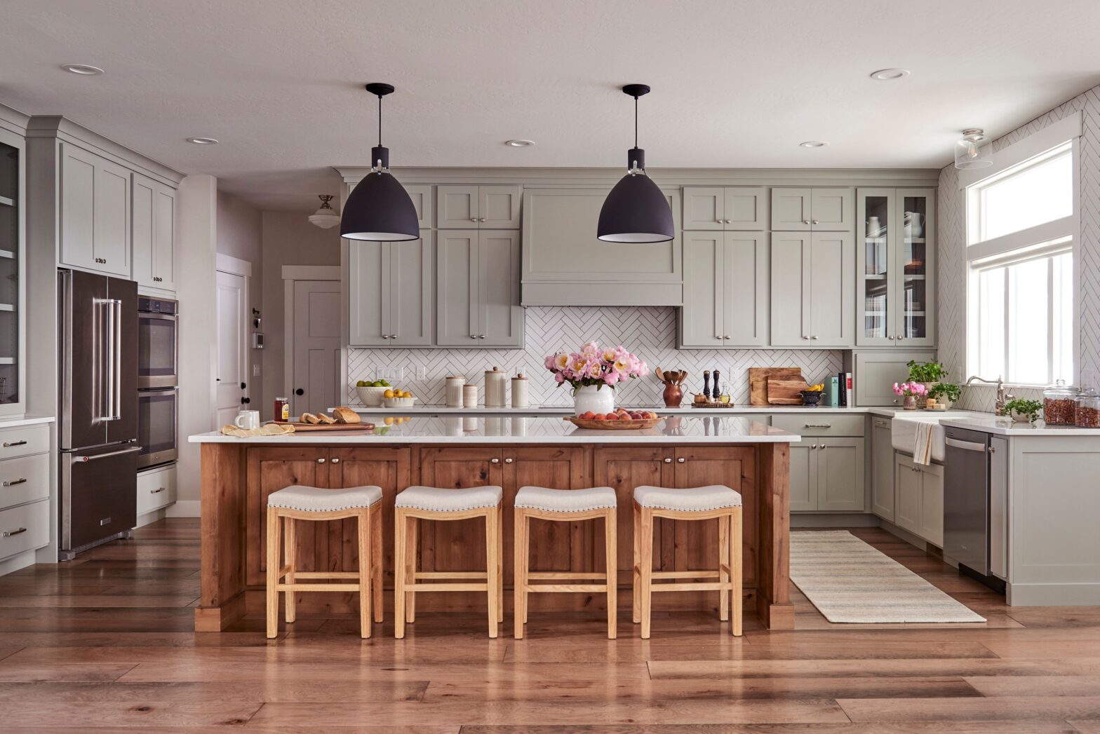 3 kitchen colors colors that will always be stylish