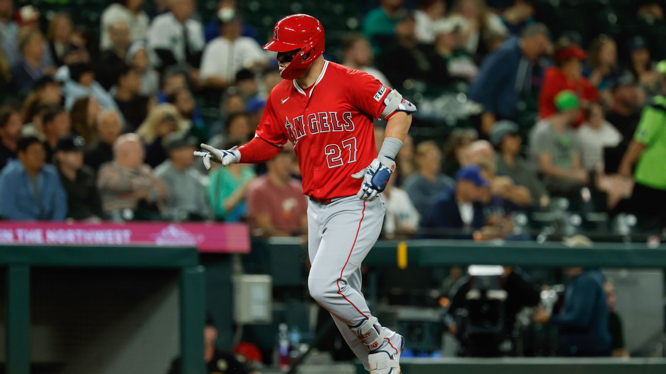 Angels' Mike Trout ends the career-long drought with 399. Homer