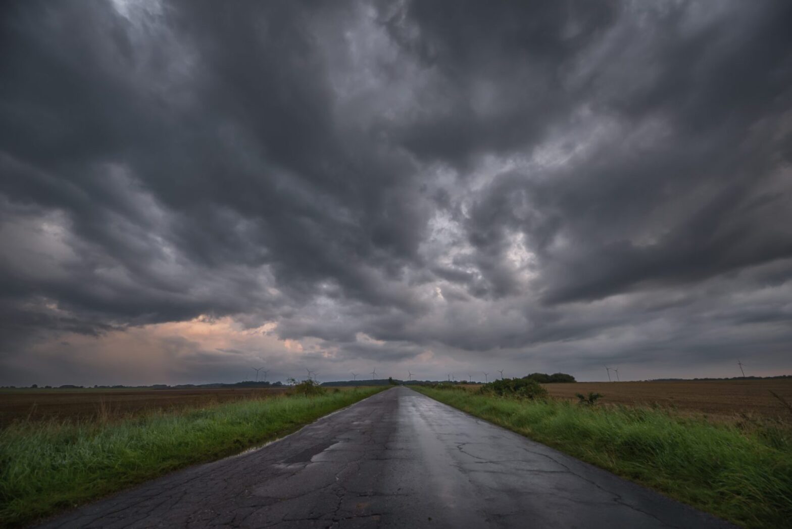 Dangerous storms threaten Mchenry County residents