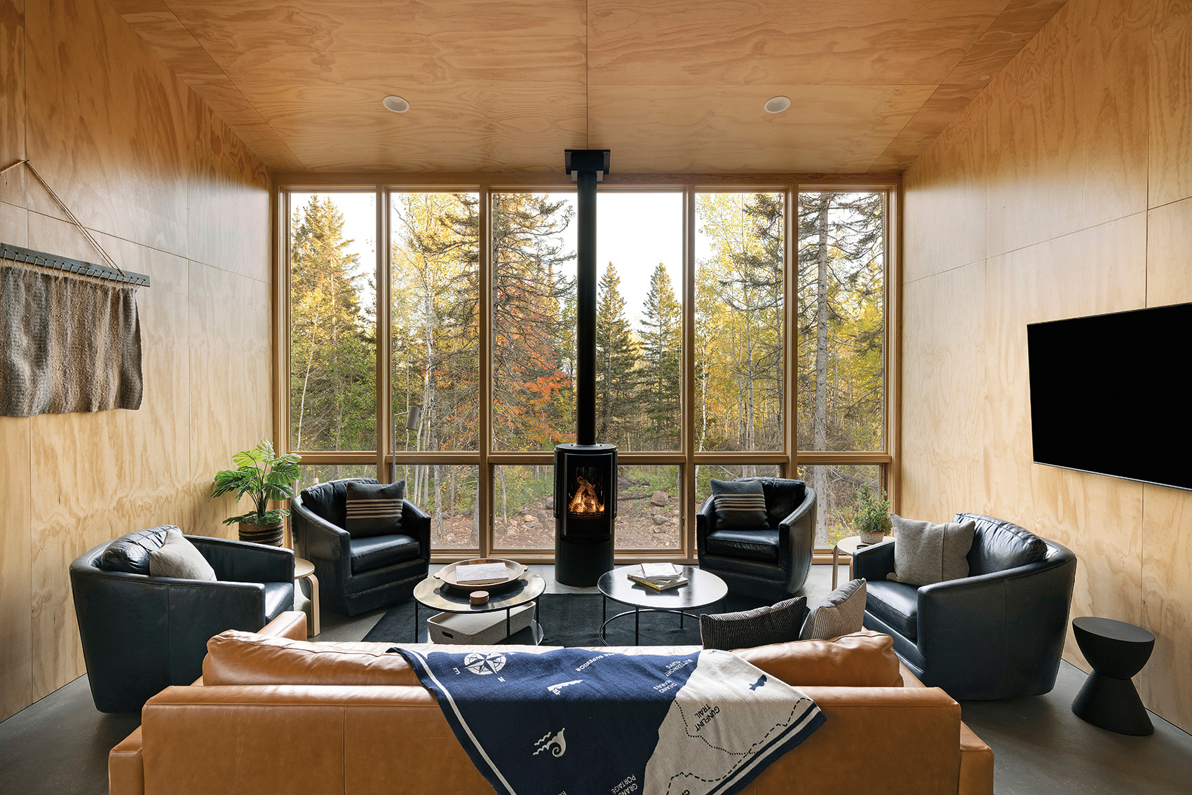 Escape into nature in ski Hill Cabins & Saunas