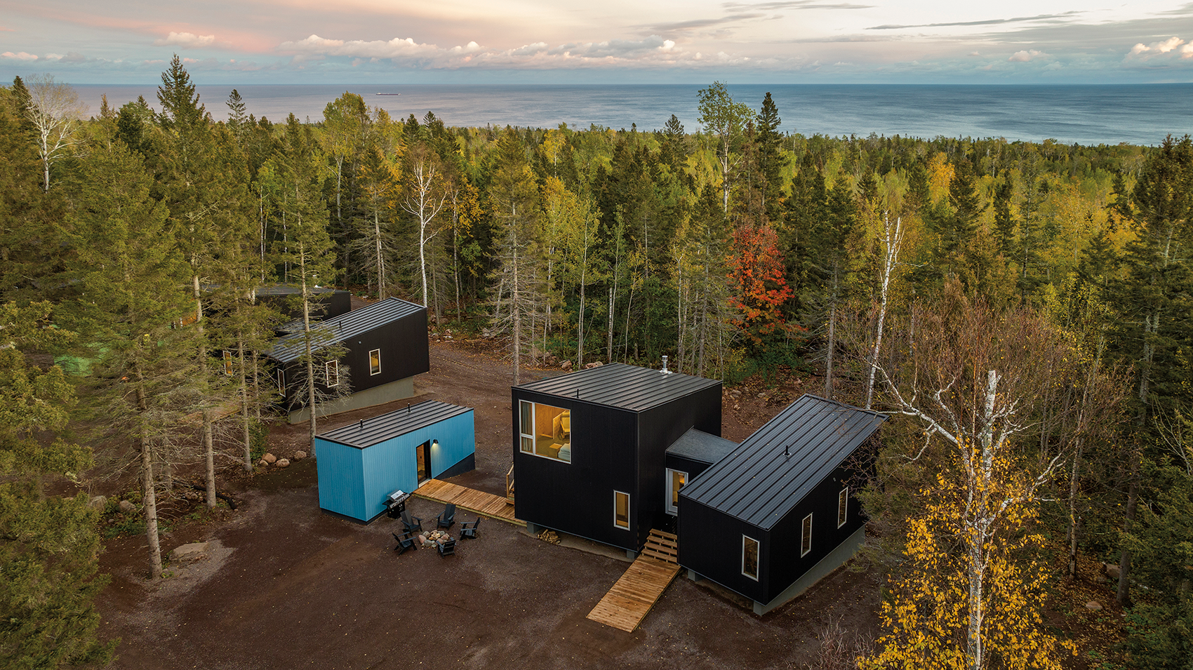 Escape into nature in ski Hill Cabins & Saunas