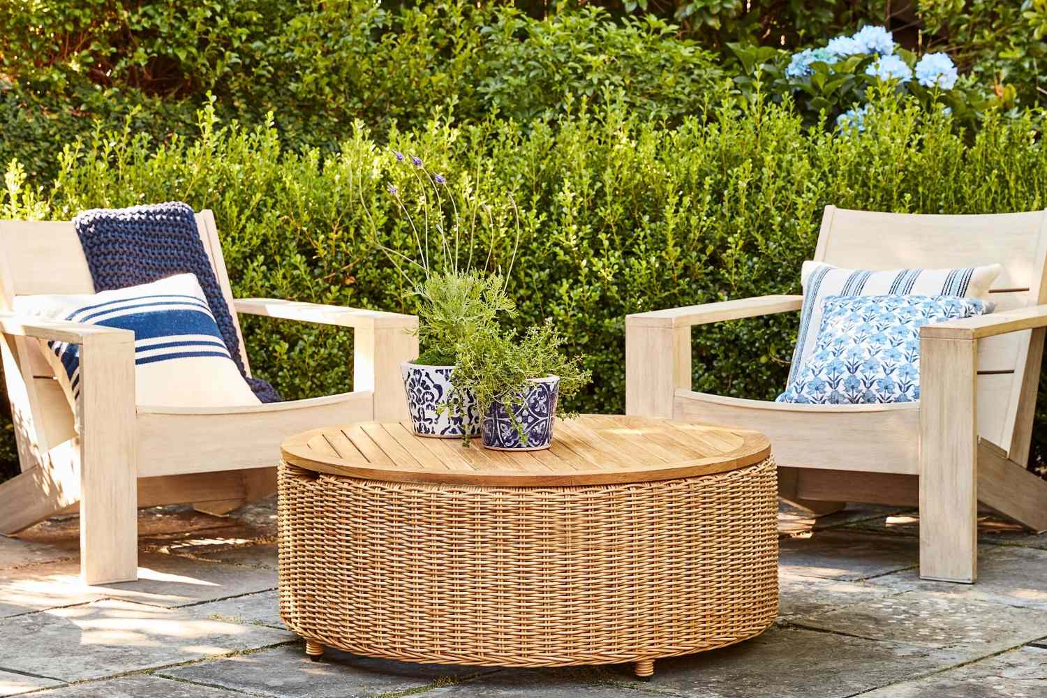 Pottery Barns Hidden Outlet outdoor offers start at 36 US dollars