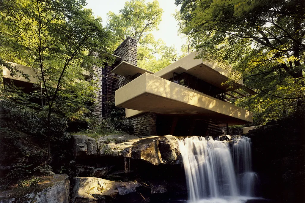 Caseing water