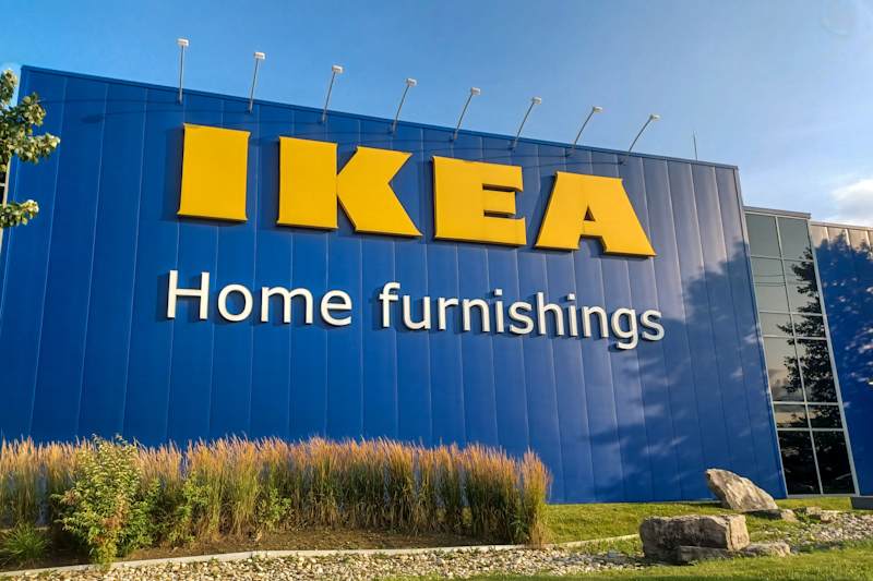 You can only design this luxurious kitchen element yourself using IKEA cabinets