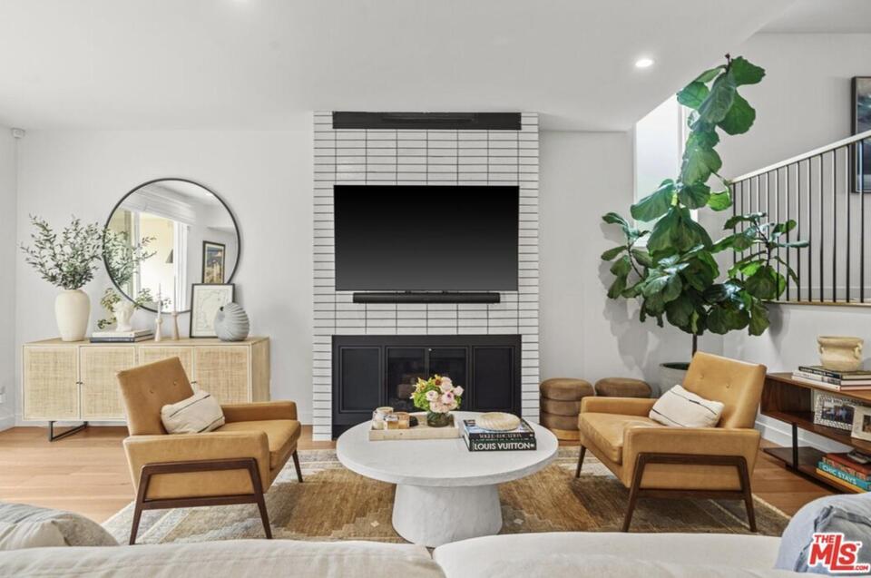 Light-filled Marina del Rey townhome offers elegant upgrades and pool views