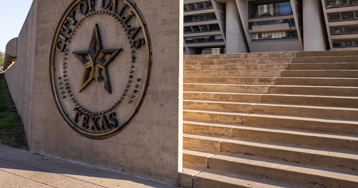 Dallas City Hall's spending nearly a decade ago cost far less than today's bill of $152 million to $345 million