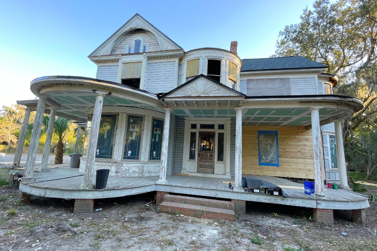 New owners are renovating the 135-year-old McCreary House into a bed and breakfast