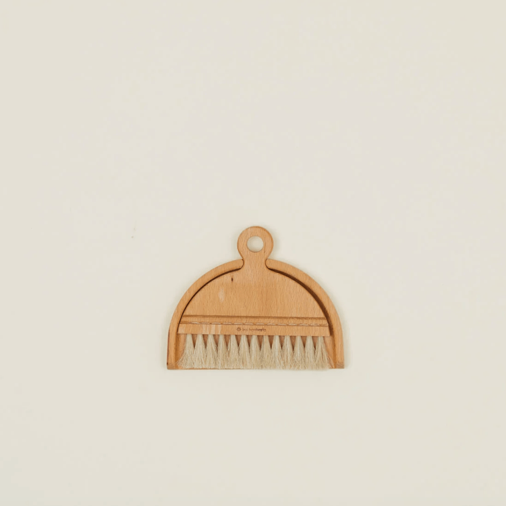 Hawkins New York table brush