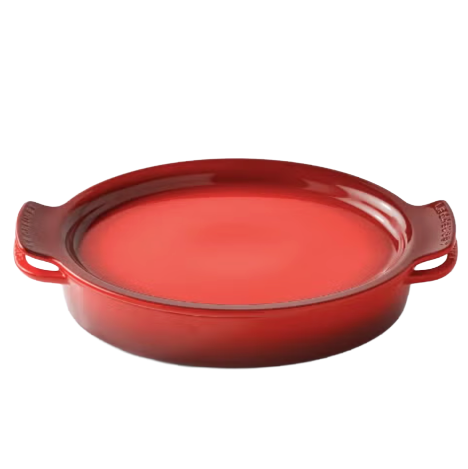 Oval stoneware baker with plate lid Oval stoneware baker with plate lid